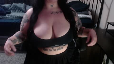 Snapshot of xrileyschembri chatting on January 13, 1:23 am xorileyschembri online show from January 13, 1:23 am