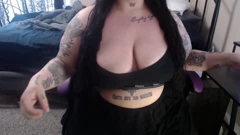 Snapshot of xrileyschembri chatting on February 3, 11:36 pm xorileyschembri online show from February 3, 11:36 pm