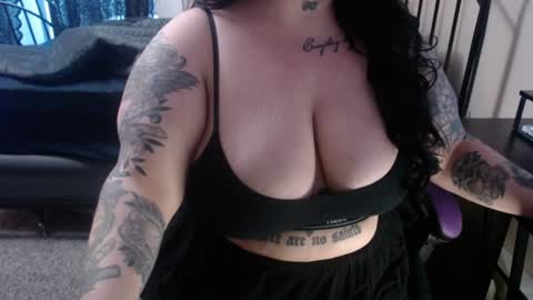 Snapshot of xrileyschembri chatting on February 7, 1:04 am xorileyschembri online show from February 7, 1:04 am