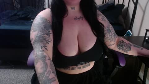 Snapshot of xrileyschembri chatting on February 27, 3:04 am xorileyschembri online show from February 27, 3:04 am