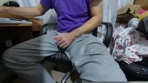 Snapshot of xrokettt chatting on October 15, 10:43 pm xrokettt online show from October 15, 10:43 pm