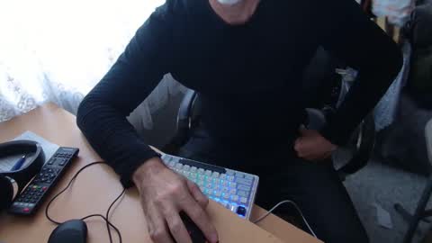 Snapshot of xrokettt chatting on November 22, 9:30 am xrokettt online show from November 22, 9:30 am