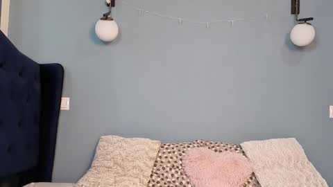 AnnaMaee online show from March 19, 7:01 am