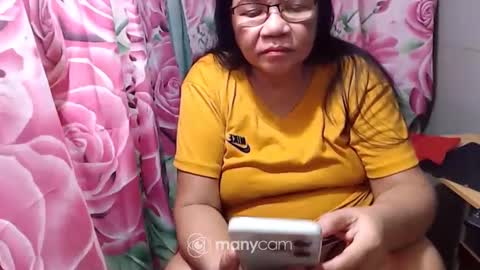 Snapshot of xsexylovelytitsx chatting on January 21, 3:04 am lovely online show from January 21, 3:04 am