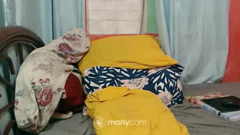 Snapshot of xsexylovelytitsx chatting on February 25, 12:31 am lovely online show from February 25, 12:31 am