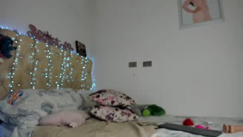 Snapshot of xshantall_hotx chatting on December 23, 9:18 pm Shantyonlyfansshantallsalcedo online show from December 23, 9:18 pm