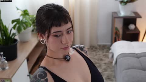 Blue online show from June 16, 9:39 pm
