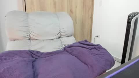 Snapshot of xspecialroomx chatting on May 14, 12:56 pm Hellen Sofia instagram hellen5546 online show from May 14, 12:56 pm