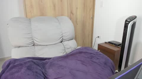 Snapshot of xspecialroomx chatting on July 14, 1:06 pm Hellen Sofia instagram hellen5546 online show from July 14, 1:06 pm