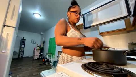 Snapshot of xstargazingx chatting on March 2, 10:56 am xStarGazingx online show from March 2, 10:56 am