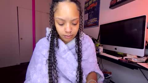 Snapshot of xstargazingx chatting on October 31, 8:04 am xStarGazingx online show from October 31, 8:04 am