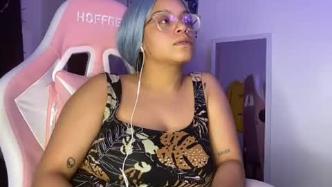xStarGazingx online show from July 8, 6:18 am
