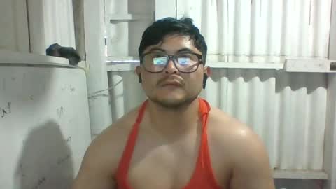 Snapshot of xstudiobog_90 chatting on January 4, 8:48 pm xstudiobog_90 online show from January 4, 8:48 pm