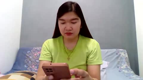 Snapshot of xsweetiemajax chatting on October 5, 1:37 am HI IM PAULINE online show from October 5, 1:37 am