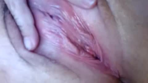 Snapshot of xsweetxgirl27x chatting on October 13, 1:27 am xsweetxgirl27x online show from October 13, 1:27 am