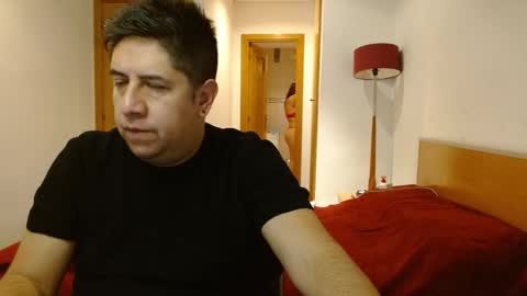 thiagoeva online show from February 3, 9:08 am