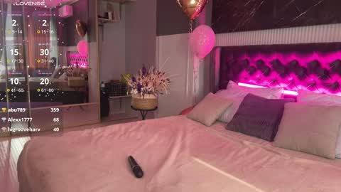 Snapshot of xtrahotx chatting on March 8, 8:00 am Milana online show from March 8, 8:00 am