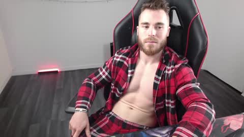 Snapshot of xtrakil chatting on January 2, 7:44 am xtrakil online show from January 2, 7:44 am