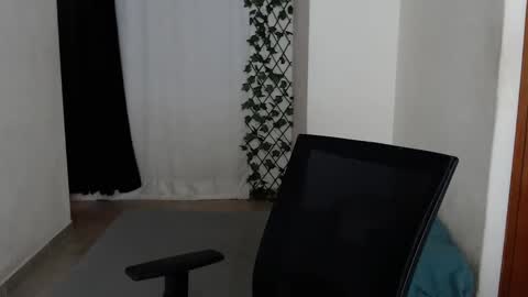 Snapshot of xtranherr chatting on December 20, 3:03 am xtranherr online show from December 20, 3:03 am