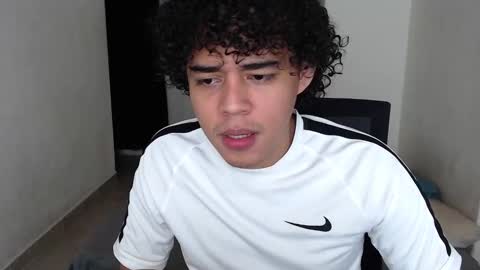 Snapshot of xtranherr chatting on January 4, 4:01 am xtranherr online show from January 4, 4:01 am