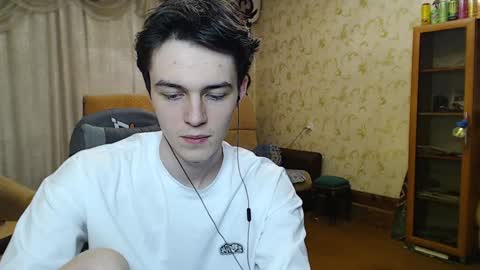 Snapshot of xtraqqq chatting on December 16, 11:39 pm traqqq online show from December 16, 11:39 pm