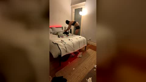 xundera online show from February 7, 2:10 pm