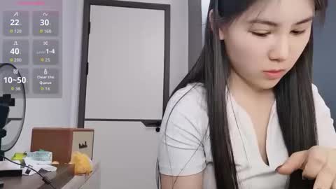 xuyihan online show from March 2, 7:15 am