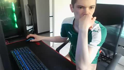 xvenon9898x online show from May 1, 12:54 pm