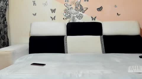 xveryhotcouple online show from November 30, 5:44 am