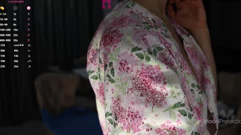 Snapshot of xwithy chatting on March 5, 6:23 pm FrancyStepmom and YStepson    INTERESTED IN A GIRL-GIRL COLLABORATION  TEXT ME HERE  or INSTAGRAM online show from March 5, 6:23 pm