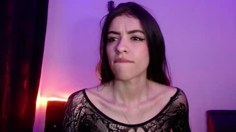 Snapshot of xx_johnson_xx chatting on September 24, 9:01 am VALE online show from September 24, 9:01 am