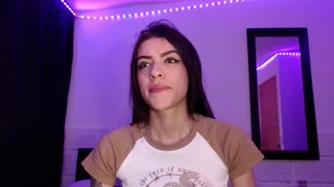 Snapshot of xx_johnson_xx chatting on October 27, 9:35 am VALE online show from October 27, 9:35 am