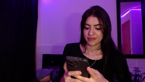 Snapshot of xx_johnson_xx chatting on October 28, 10:30 am VALE online show from October 28, 10:30 am