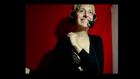 Snapshot of xx_ladyvenus_xx chatting on November 4, 11:37 pm Hidra online show from November 4, 11:37 pm