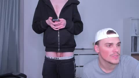 raul online show from December 16, 11:54 pm