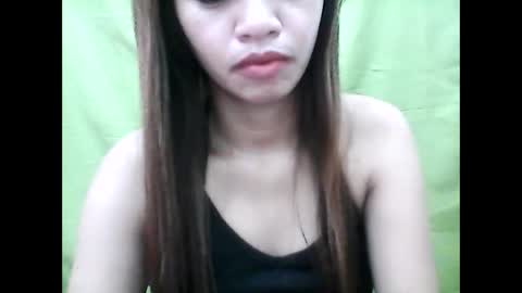 Snapshot of xx_winwin_xx chatting on December 22, 6:49 am Mariel online show from December 22, 6:49 am