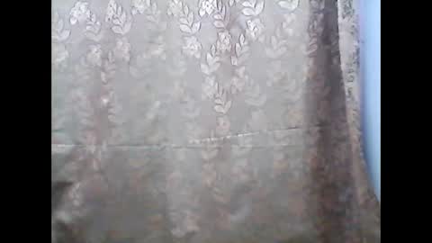 Snapshot of xx_winwin_xx chatting on December 27, 11:42 pm Mariel online show from December 27, 11:42 pm