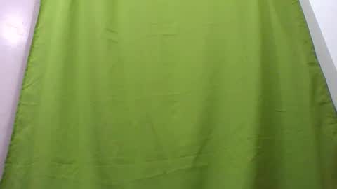 Snapshot of xx_winwin_xx chatting on February 5, 11:39 pm Mariel online show from February 5, 11:39 pm