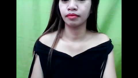 Snapshot of xx_winwin_xx chatting on February 22, 3:01 am Mariel online show from February 22, 3:01 am