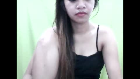 Snapshot of xx_winwin_xx chatting on October 10, 10:31 pm Mariel online show from October 10, 10:31 pm