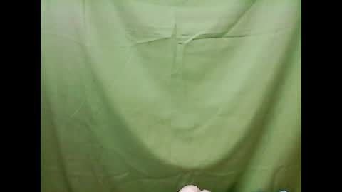 Snapshot of xx_winwin_xx chatting on November 26, 5:08 am Mariel online show from November 26, 5:08 am