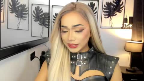 xxasian_goddessxx online show from May 13, 3:42 pm