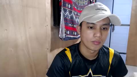 Snapshot of xxclark18xx chatting on June 7, 9:07 pm Clark online show from June 7, 9:07 pm