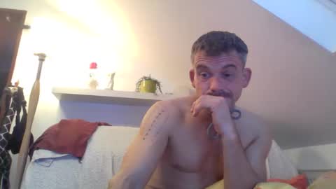 Snapshot of xxdirty_slut_boyxx chatting on November 8, 6:24 am xxdirty_slut_boyxx online show from November 8, 6:24 am