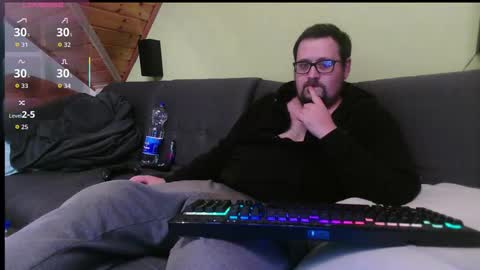 Snapshot of xxevoker chatting on October 19, 11:49 pm xxevoker online show from October 19, 11:49 pm