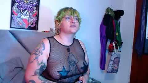 xxgreengoodxx online show from January 17, 7:28 pm