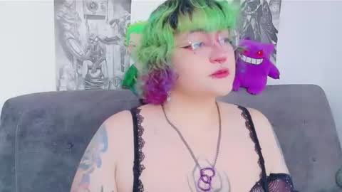 xxgreengoodxx online show from June 13, 7:01 pm
