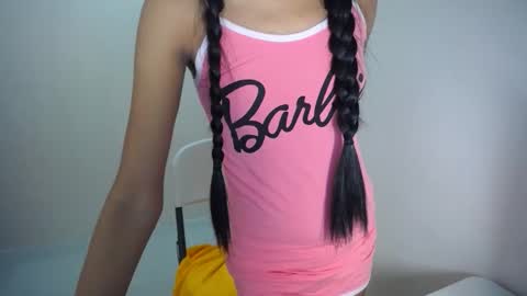 Snapshot of xxkayjeanxx chatting on November 22, 9:25 pm Aya online show from November 22, 9:25 pm