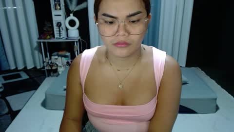 Kylie Smith online show from March 15, 6:19 am