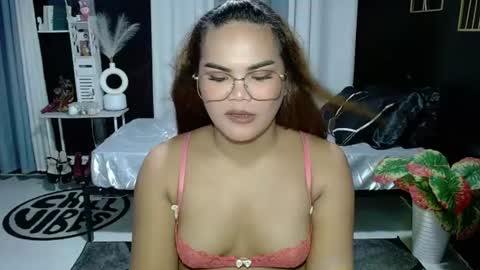 Snapshot of xxkylie_smithxx chatting on June 10, 1:10 pm Kylie Smith online show from June 10, 1:10 pm